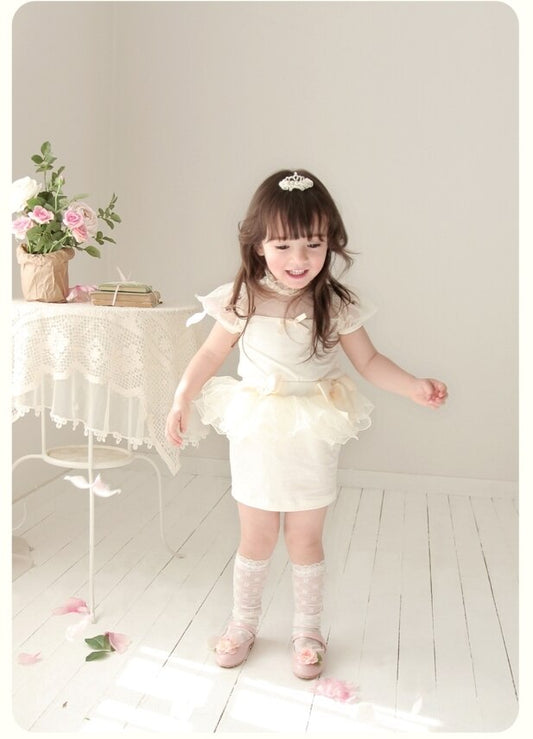 Deluxe  Aroa Cream Skirt ( Made in Korea)